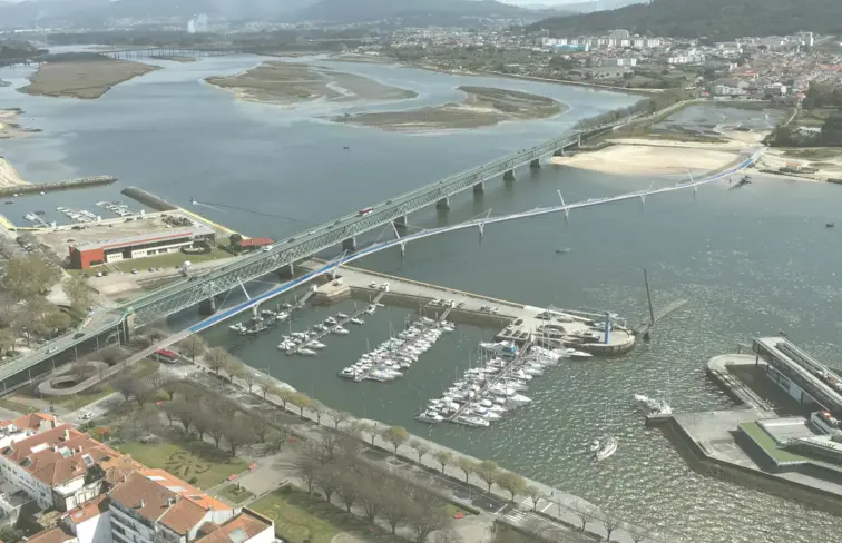 Projeto da nova ponte pedonal sobre o rio Lima, em Viana do Castelo.